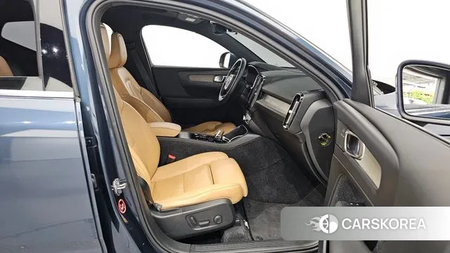 Volvo XC40 2019 Синий из Кореи, фото 2