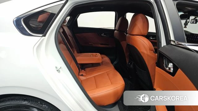 Kia The New K3 2nd generation 2021 Белый из Кореи, фото 2