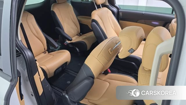 Kia Carnival 4th generation 2023 Белый из Кореи, фото 2