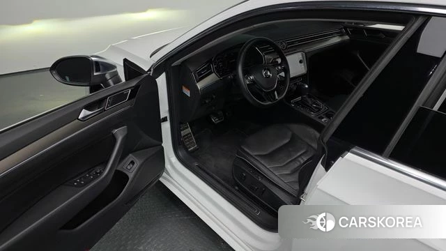 Volkswagen Arteon 2019 Белый из Кореи, фото 2