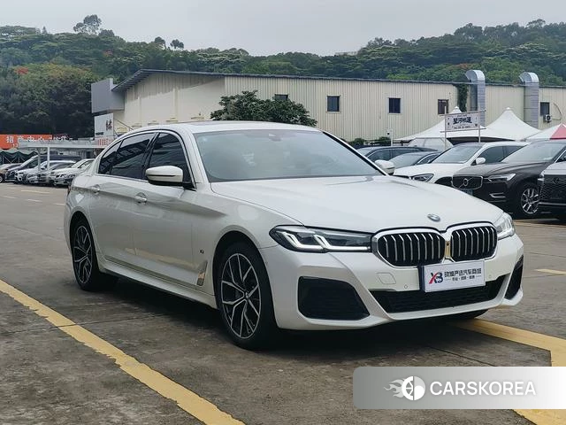 BMW 5 series 2023 Белый из Китая, фото 2