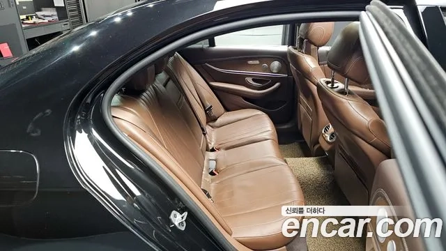 Mercedes-Benz E-Class W213 2019 Черный из Кореи, фото 2