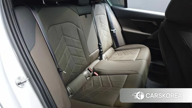 BMW 5 Series (G60) 2025 Белый из Кореи, фото 2