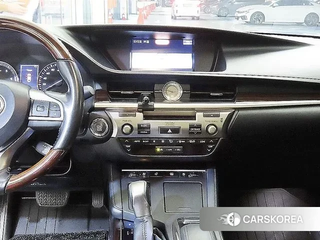 Lexus New ES350 2018 Белый из Кореи, фото 2