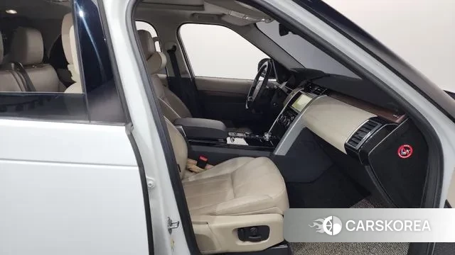 Land Rover Discovery 5 2019 Белый из Кореи, фото 2