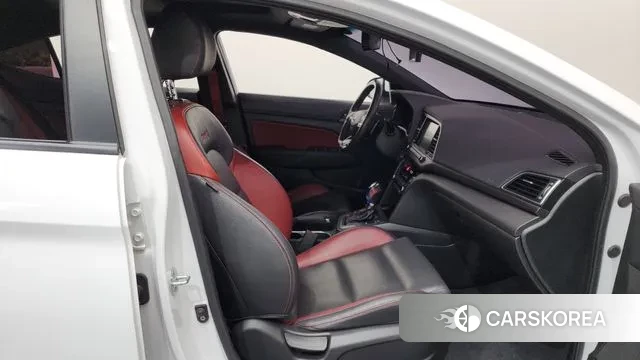 Hyundai Avante AD 2018 Белый из Кореи, фото 2