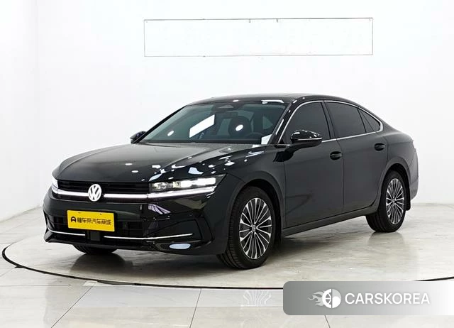 Volkswagen Magotan 2025 Черный из Китая, фото 2