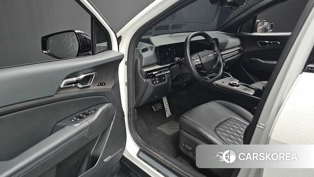 Kia The New Sportage 5th Generation Hybrid 2025 Белый из Кореи, фото 2