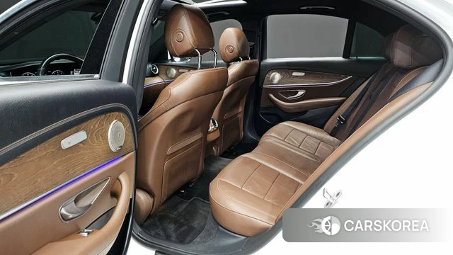 Mercedes-Benz E-Class W213 2020 Белый из Кореи, фото 2