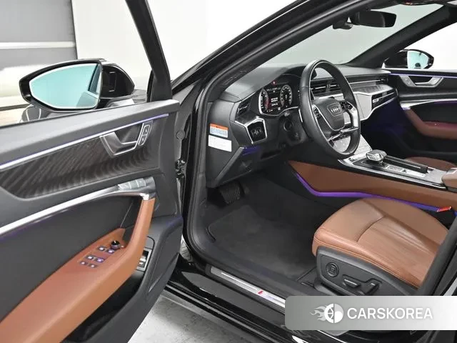 Audi A6 (C8) 2023 Черный из Кореи, фото 2