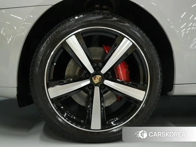 Porsche Macan 2023 Серебряный из Кореи, фото 2