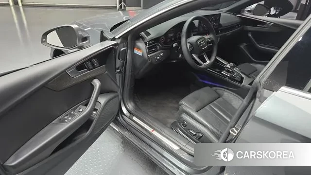 Audi A5 (F5) 2023 Серый из Кореи, фото 2