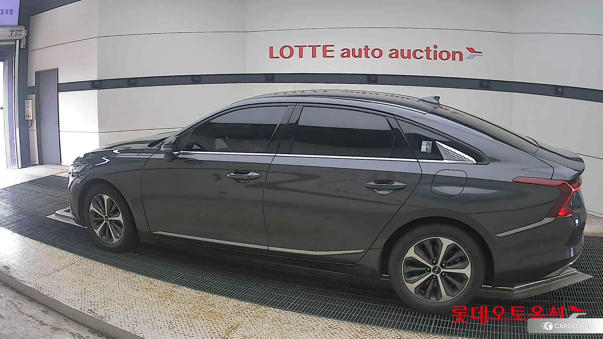 Kia K8 Hybrid 2023 Interstellagray из Кореи, фото 2