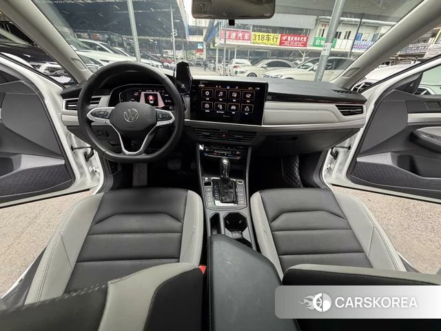 Volkswagen Bora 2023 Белый из Китая, фото 2