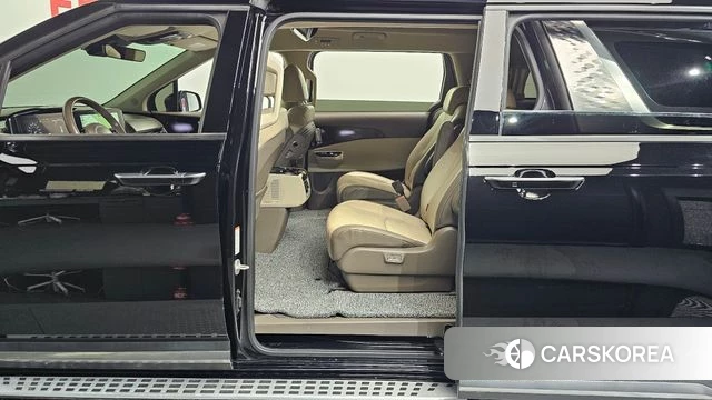 Kia Carnival 4th generation 2022 Черный из Кореи, фото 2