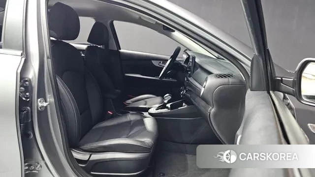 Kia The New K3 2nd generation 2021 Серый из Кореи, фото 2