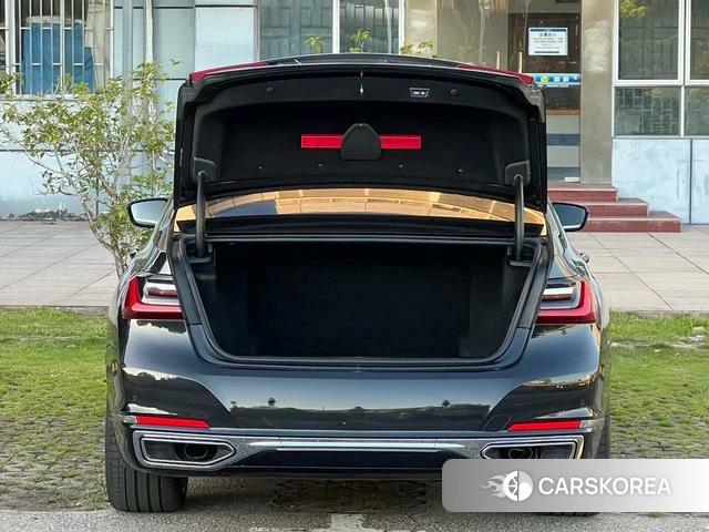 BMW 7 series 2021 Черный из Китая, фото 2