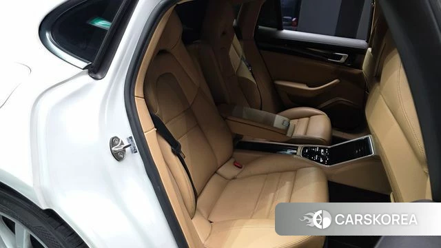 Porsche Panamera (971) 2018 Белый из Кореи, фото 2