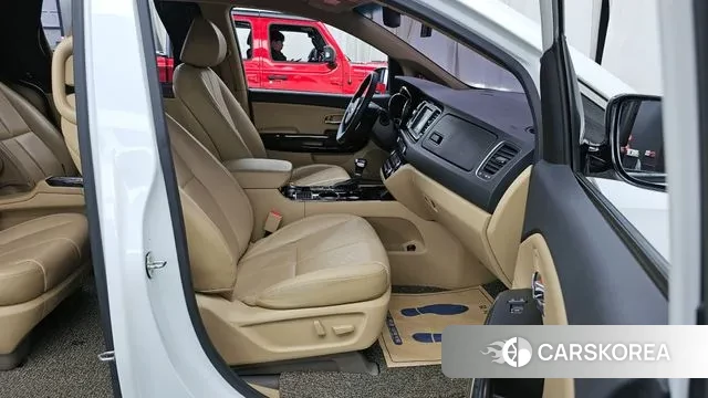 Kia The New Carnival 2018 Белый из Кореи, фото 2