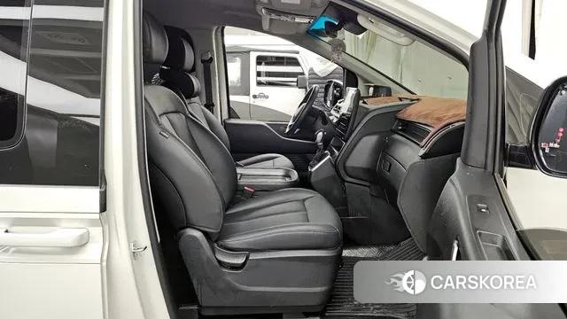 Hyundai Staria 2025 Белый из Кореи, фото 2