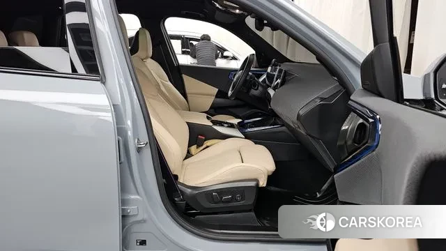 BMW X3 (G45) 2024 Светло-серебряный цвет из Кореи, фото 2