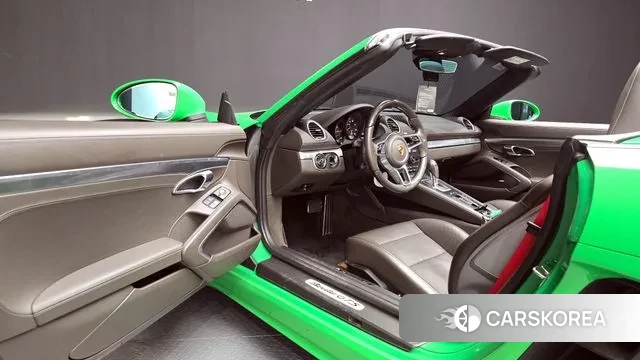 Porsche 718 Boxster 2021 Зеленый из Кореи, фото 2