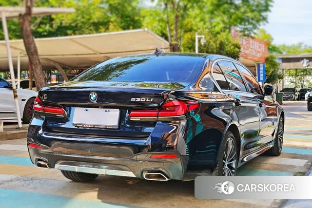 BMW 5 series 2022 Черный из Китая, фото 2