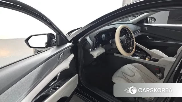 Hyundai Avante (CN7) 2023 Черный из Кореи, фото 2