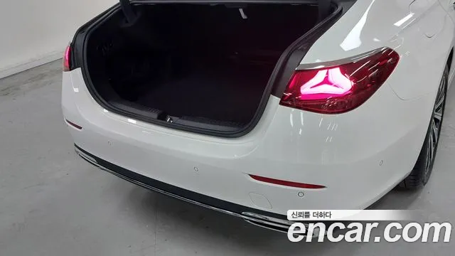 Mercedes-Benz E-Class W214 2024 Белый из Кореи, фото 2