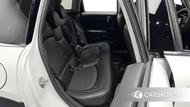 Mini Cooper 2020 Серебряный из Кореи, фото 2