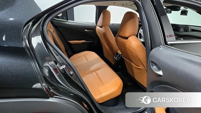 Lexus UX250h 2020 Серый из Кореи, фото 2