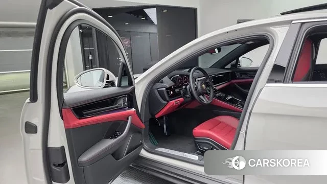 Porsche Panamera (972) 2024 Серебристо-серый из Кореи, фото 2