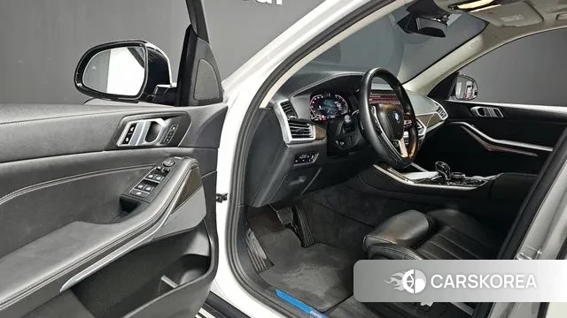 BMW X5 (G05) 2022 Белый из Кореи, фото 2