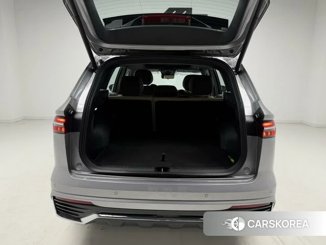 Geely Automobile Xingyue L 2026 Серебристо-серый из Китая, фото 2