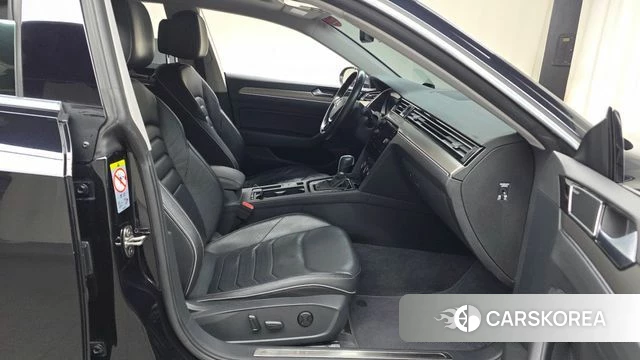 Volkswagen Arteon 2019 Черный из Кореи, фото 2