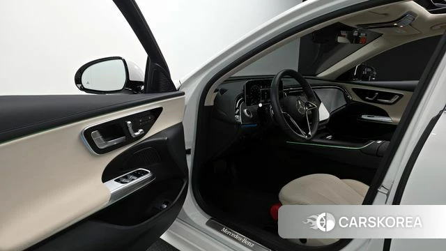 Mercedes-Benz E-Class W214 2024 Белый из Кореи, фото 2