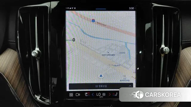 Volvo XC60 second Generation 2023 Белый из Кореи, фото 2