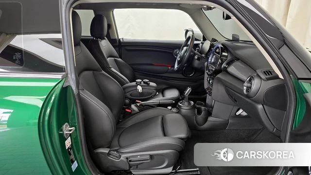 Mini Cooper 2021 Зеленый из Кореи, фото 2