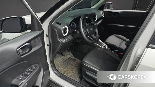 Hyundai Venue 2022 Серебристо-серый из Кореи, фото 2