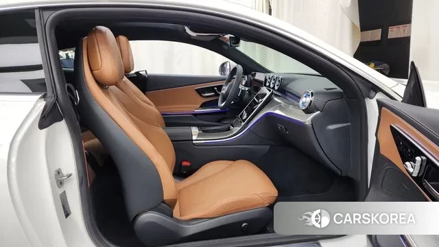 Mercedes-Benz CLE-Class C236 2025 Белый из Кореи, фото 2