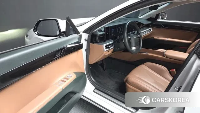 Hyundai Grandeur Hybrid (GN7) 2023 Белый из Кореи, фото 2