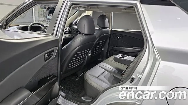 Ssangyong The New Tivoli Air 2023 Серебристо-серый из Кореи, фото 2