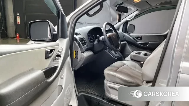 Hyundai The New Grand Starex 2018 Серебряный из Кореи, фото 2