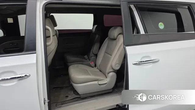 Kia The New Carnival 2018 Белый из Кореи, фото 2
