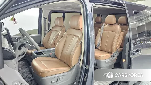 Hyundai Staria 2021 Серый из Кореи, фото 2