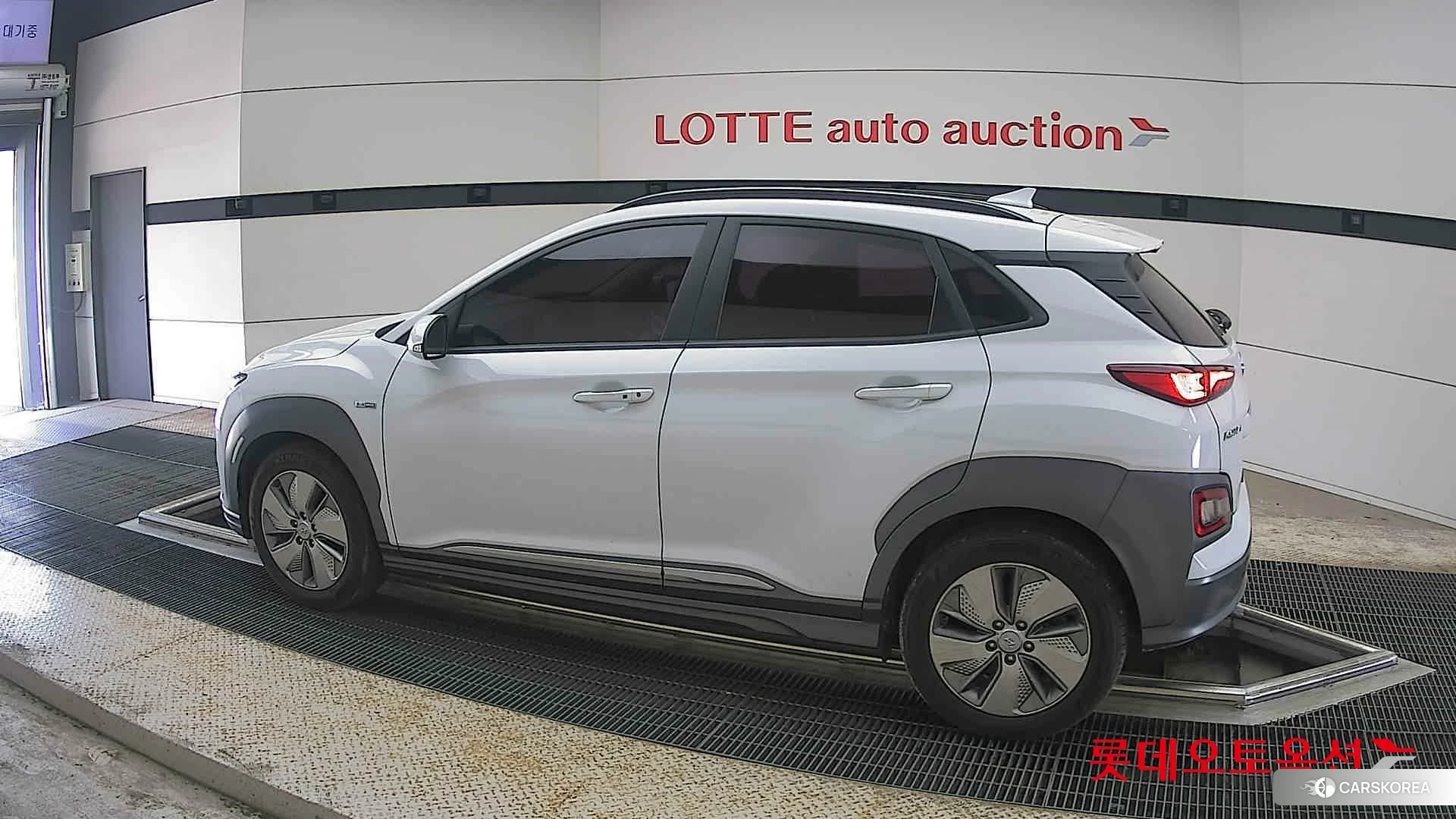 Hyundai KONA Electric 2020 Chalk White из Кореи, фото 2