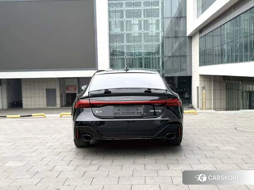 Audi A7 2020 Черный из Китая, фото 2