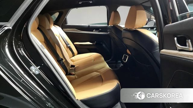 Kia K5 3rd generation 2023 Черный из Кореи, фото 2