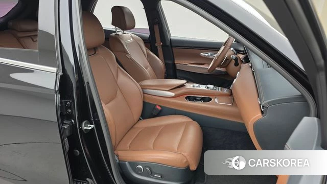 Genesis GV70 2021 Черный из Кореи, фото 2