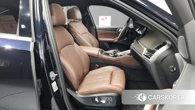 BMW X6 (G06) 2023 Черный из Кореи, фото 2